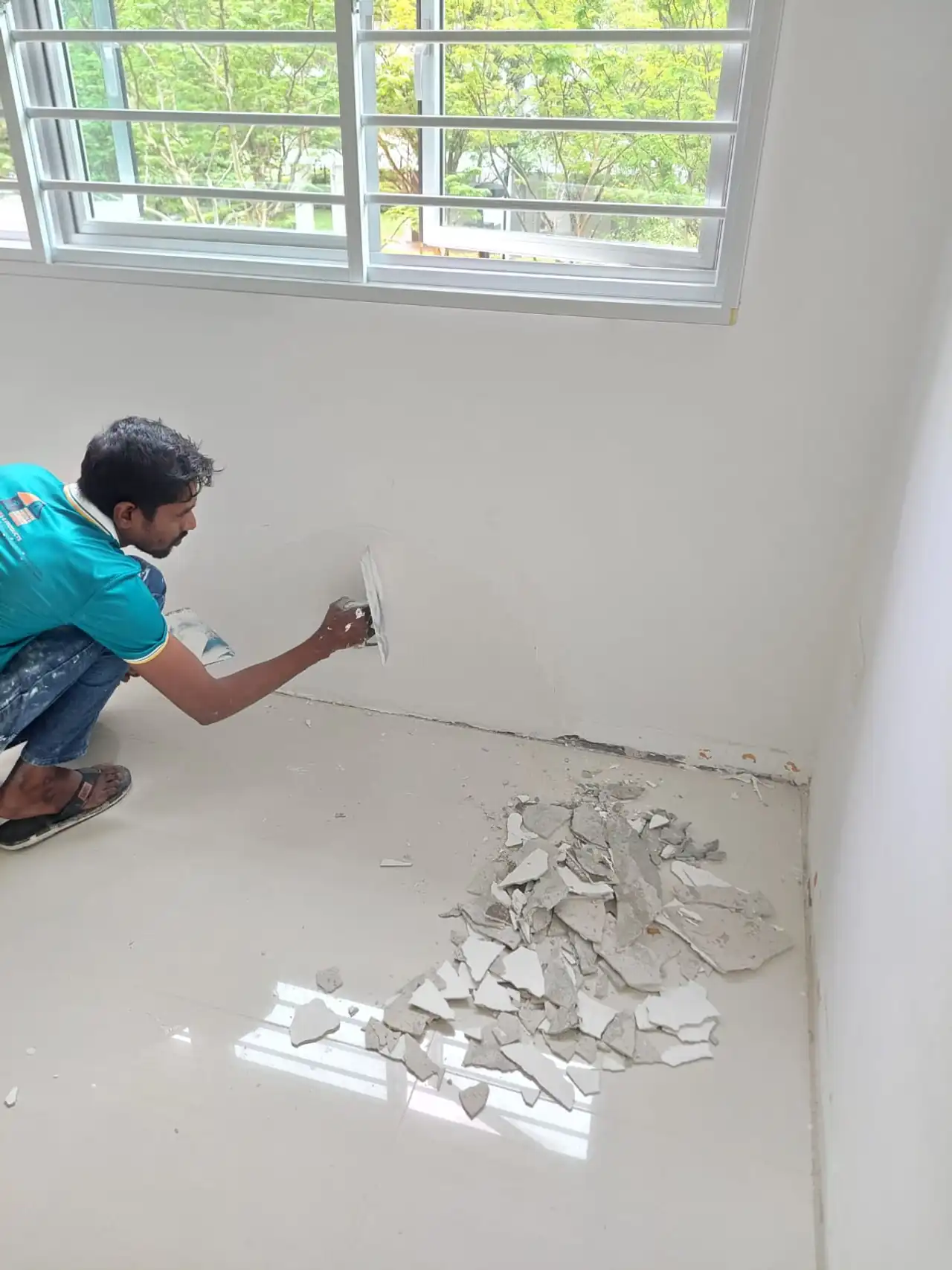 Plastering Services For Smooth Walls And Ceilings In Singapore | Excellence Renovation